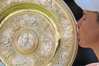 Jak uviděla trofeje, měla jasno. Beru si tu velkou, líčila šampionka Nosková. S Kájou snad zůstaneme kamarádky - Sport.cz