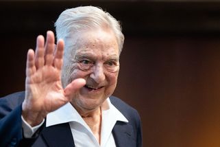 Trump vyzval ke stíhání George Sorose a jeho syna, viní je z podpory nepokojů - Seznam Zprávy