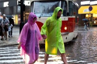 Konec srpna přinese tropy jen na pár hodin. Vzápětí nastane ostrý zlom, bouřky a prudké ochlazení