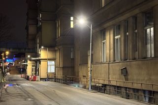 Pacient zemřel po pádu z okna v nemocnici na pražské Bulovce - Novinky