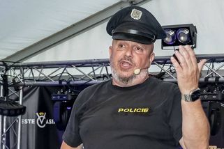 Zdeněk Izer slaví 60 let. Začínal za stokorunu a cigarety kupoval na dluh, dnes už by se do televize nevrátil