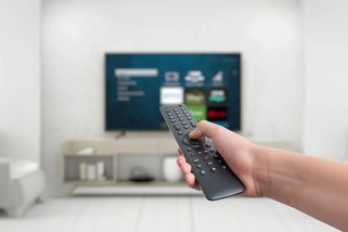 Od února 2026 platí nové pravidlo. Týká se každého, kdo má doma televizi