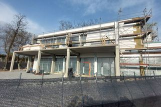 O 10 milionů dražší a načerno. Jídelna v nemocnici vyrostla za 27 dní - Seznam Zprávy