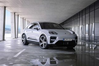 Porsche otáčí, potvrdilo vývoj nového SUV se spalovacím motorem - Novinky