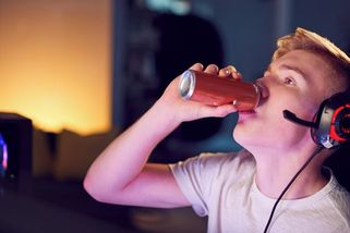 Zákaz energetických nápojů pro děti rozděluje Vojtěcha a Šťastného - Novinky