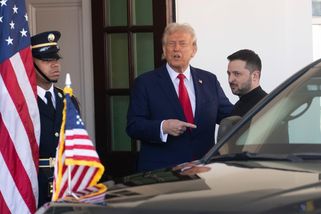 Trump si utahoval ze Zelenského. Překvapilo ho jeho oblečení