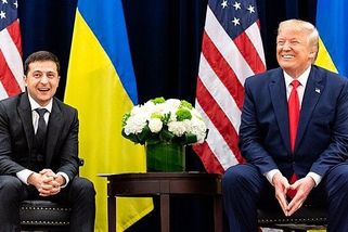Kdo si troufne klepnout Trumpa přes prsty a odkázat ho do patřičných mezí? - Médium.cz
