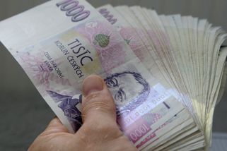 Číňanka zkoušela vylákat peníze z českého podnikatele - Novinky