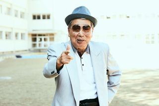 Senior chtěl být cool, důchod mu k tomu ale nestačil. Tak vykradl 63 domů - Novinky