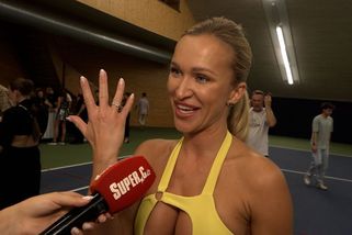 Radek Roušal po výhře v Oktagonu nasadil Nele Slovákové luxusní prsten!
