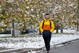 V Česku se prudce ochladí, teploty spadnou pod nulu. Podívejte se, kde má sněžit