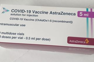Vakcíny AstraZeneca leží ve skladu. Ale ne proto, že se jich bojí senioři - Seznam Zprávy