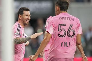 Messi už se zase smál. Přibrzdila ho jen bouře, zapsal se do historie - Sport.cz