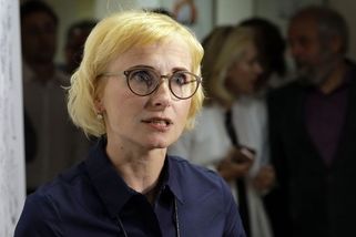 Soudružka Konečná se pohoršuje nad minimální mzdou, od ní je to velké pokrytectví - Médium.cz