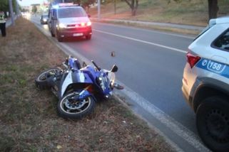 Táhl z něj alkohol a ztěžka mluvil. Motorkář se skoro 2,5 promile ujížděl v Plzni před policisty - Novinky