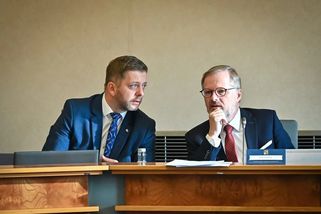 Ani napotřetí neuspěl. Proč vadí představa Rakušana ve vedení Sněmovny