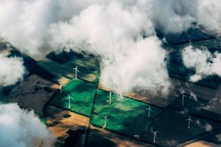 Nepravdivé informace komplikují rozvoj obnovitelných zdrojů, varují energetici
