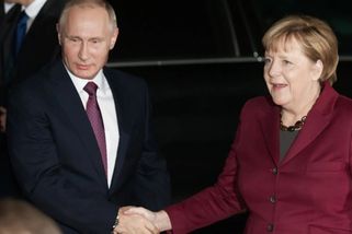 Mír na Ukrajině by s Putinem mohla vyjednávat Merkelová - Echo24.cz