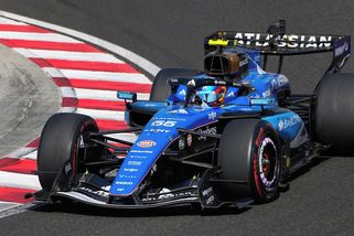 Osm upozornění, ale bez výsledku. Sainz vysvětloval kolizi s Piastrim selháním systému - Sport.cz