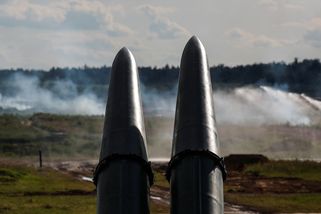 Američané hasí naděje. Zbraně šířící teror Rusům nedojdou, montují je i z myček
