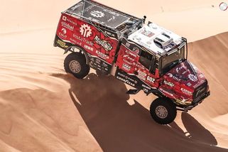 Rallye Dakar 2026, 13. etapa: Loprais dojel druhý, potřetí v řadě na stupních