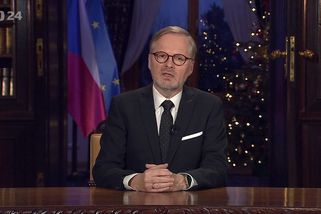 Politolog: Premiérova slova o naději přehlušila sveřepá obhajoba vlády - Novinky