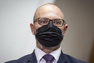 Plaga slibuje: Učitelům do roka průměrně 45 tisíc - Novinky