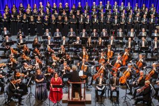 RECENZE: Česká filharmonie poprvé zahrála v Thermalu - Novinky