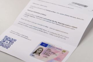 Statisícům řidičů letos vyprší průkaz. Zkontrolujt...