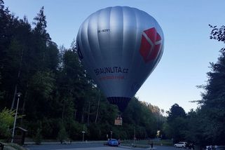 Sledujte unikátní záběry. Hvězdáři pozorují zatmění Slunce z balónu - Novinky
