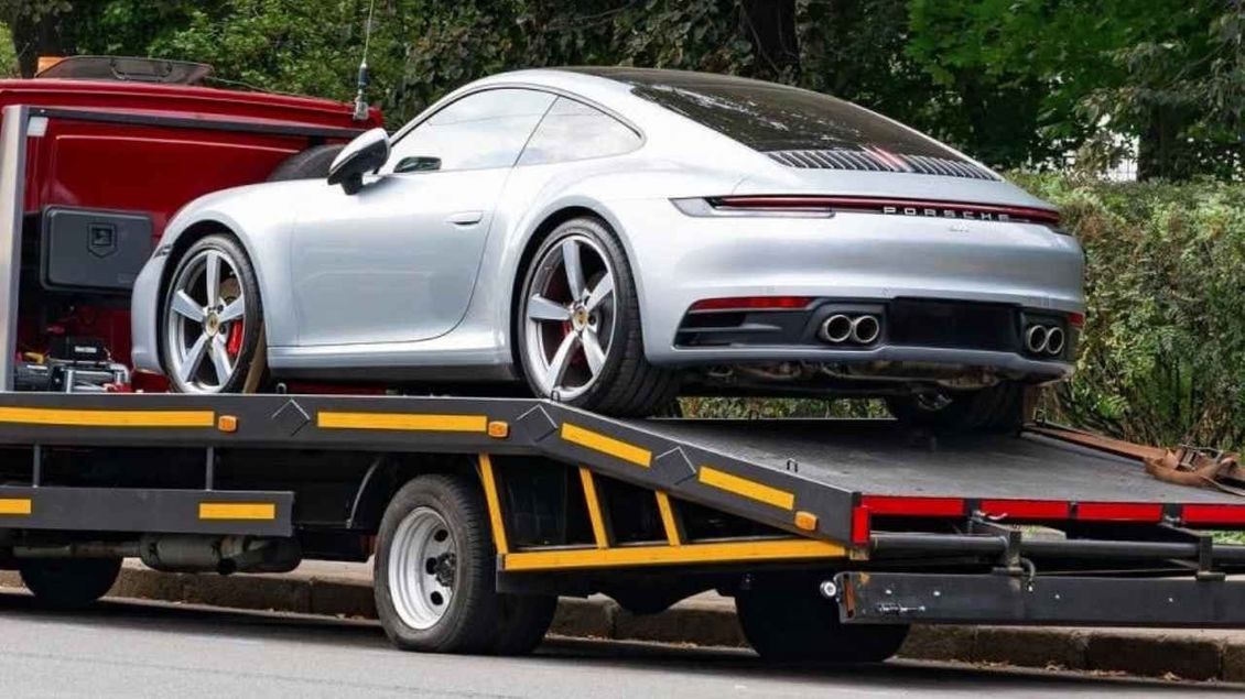 Panika! Porsche v Rusku nejezdí, satelitní systém zřejmě zablokoval stovky aut
