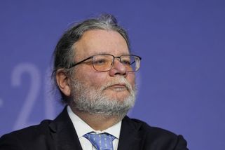 Vondra na akci ODS vyzval k házení granátů. Popsal Fialův hvězdný moment i Babišovo „močení“
