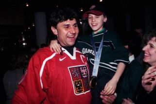 NAGANO 25: Legenda o Růžičkovi a slzách jeho syna aneb Jak kapitánův proslov přinesl zásadní zvrat - Sport.cz