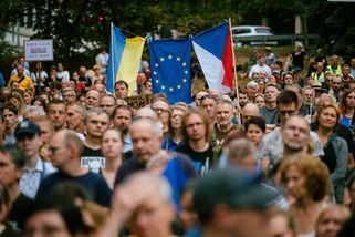 Běž domů, Ivane! Lidé podpořili bojující Ukrajinu