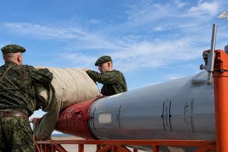 MiG-31 poprvé vzlétl s raketou Kinžal s jadernou hlavicí. S tím se Ukrajina ani NATO opravdu setkat nechtějí