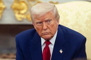 Válka je na spadnutí. Trump už v Bílém domě ladí plány útoku na Írán
