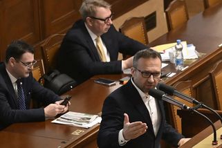 Jednou provždy snižujete lidem důchody, vmetl Jurečka vládě kvůli nižším odvodům OSVČ