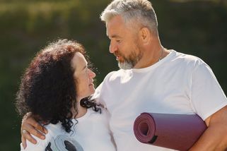 Lék na cholesterol snížil zdravým lidem nad 70 let riziko infarktu a mrtvice o třetinu, ukázala studie