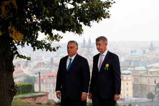 Babišovo heslo pro Evropu by mohlo znít "ničit, ale zůstat". Otrocky kopíruje Orbána