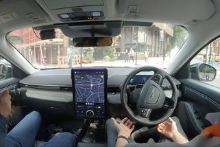 Novým londýnským taxi je autonomní elektrický Ford Mustang - Novinky