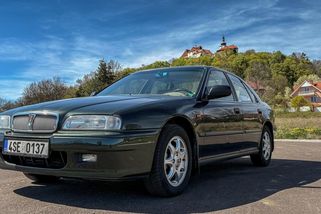 Britský švihák Rover 620 je dost neokoukaný pohodář