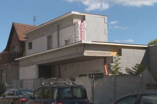 Hřibova „obludnost“ v Kyjích budí rozpaky. Nehodí se do zástavby, stěžují si místní