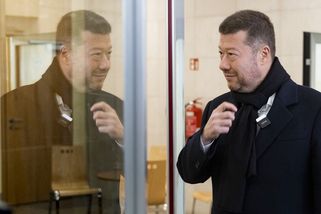 Šťastný oběžník: Okamura svolává lynč. Terčem je mladá Ukrajinka - Seznam Zprávy