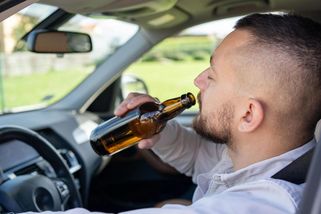 Alkohol za volantem v Rakousku 2026: Jaká platí pravidla? - Portál řidiče