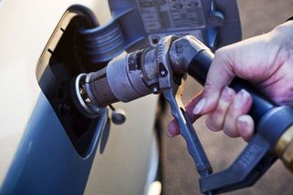 Nejen benzín a nafta. LPG od začátku války zdražilo o čtvrtinu - Novinky