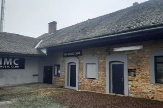 Diskotéka v České Skalici zakázala přístup Ukrajincům, šetří to inspekce - Novinky