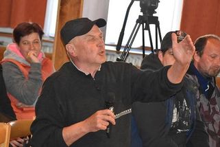 Lidé z Lubů se setkali s dodavatelem tepla. Atmosféra v sále byla bouřlivá