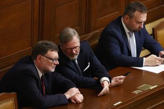 Česko krvácí na důchodech. Systém jede na rekordní dluh - Novinky