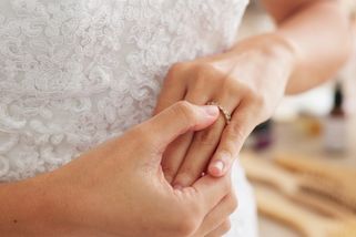 ŽENA-IN - Vdát se z lásky byla velká chyba. Mám sice hodného muže, ale dnes bych přemýšlela jinak, lituje Jitka