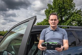 Dřív jsem měl strach o chudší čtenáře, jak si poradí s elektromobily. Vše změnila invaze na Ukrajinu, říká motoristický novinář Vaculík